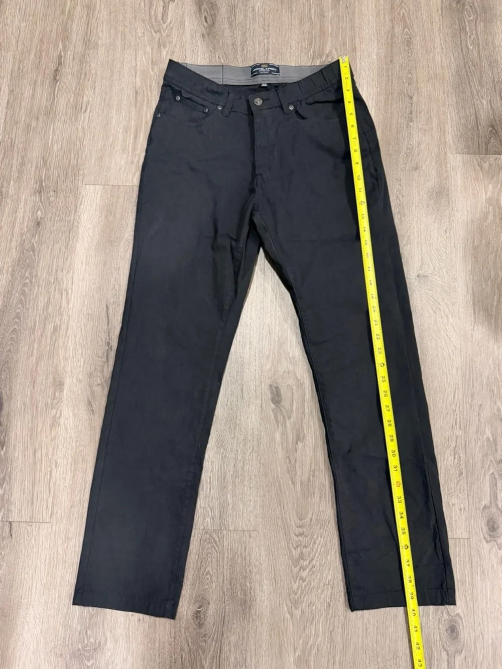 Men's Straight-Leg Jeans in Black — Classic Everyday Style